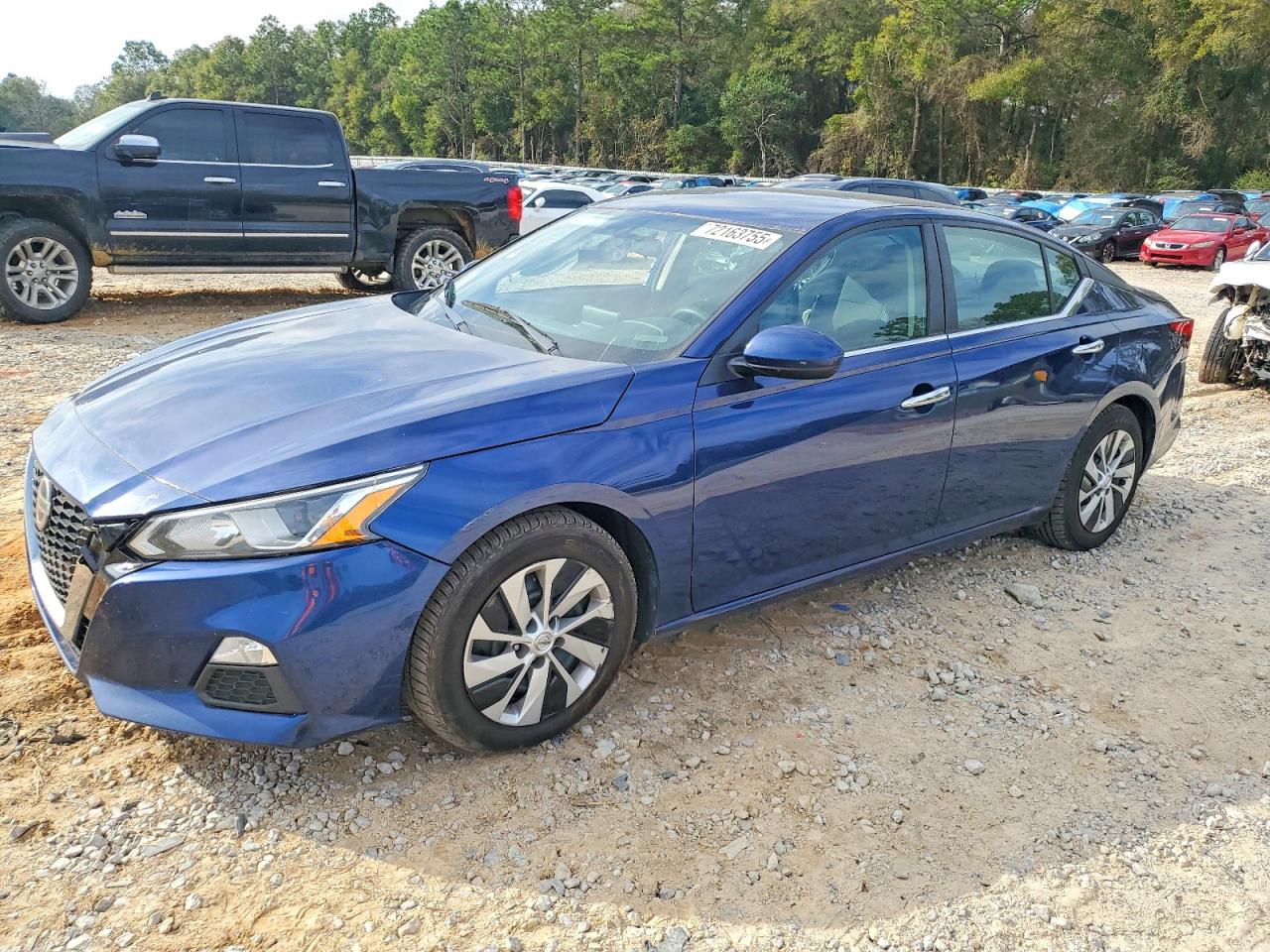 Salvage Nissan Altima Image