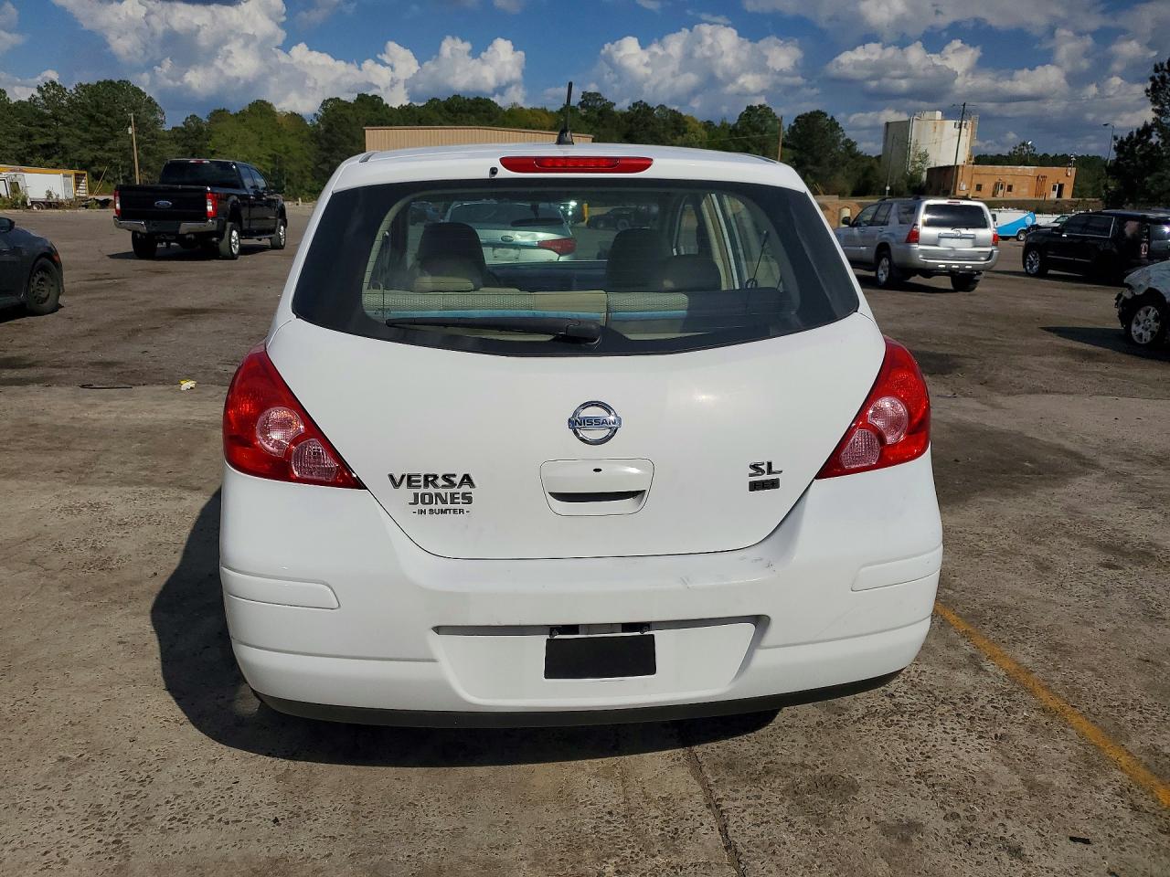 Nissan Versa 1.8 S