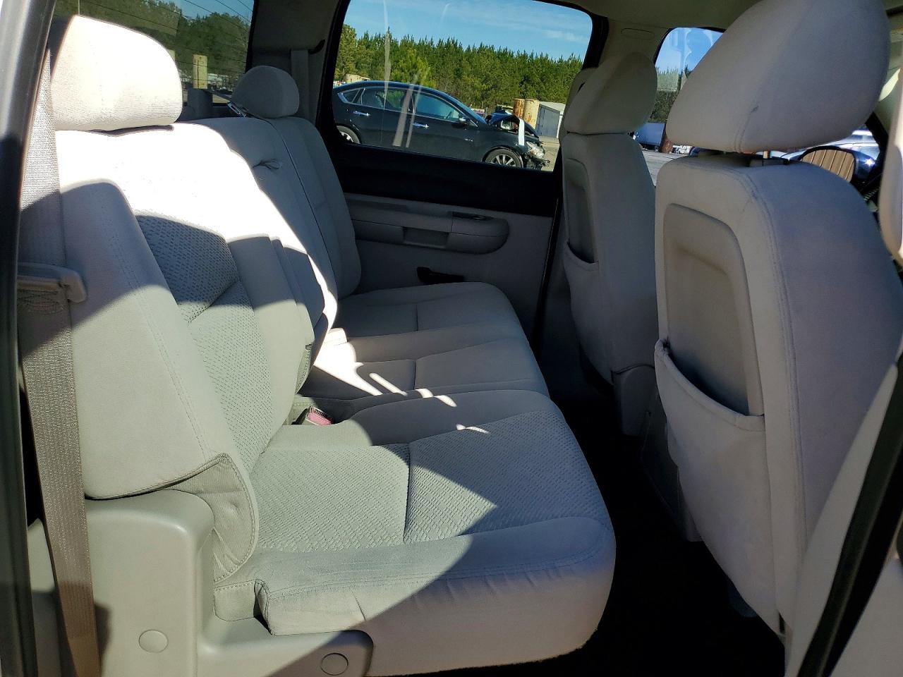 Chevrolet Silverado C1500 Crew Cab