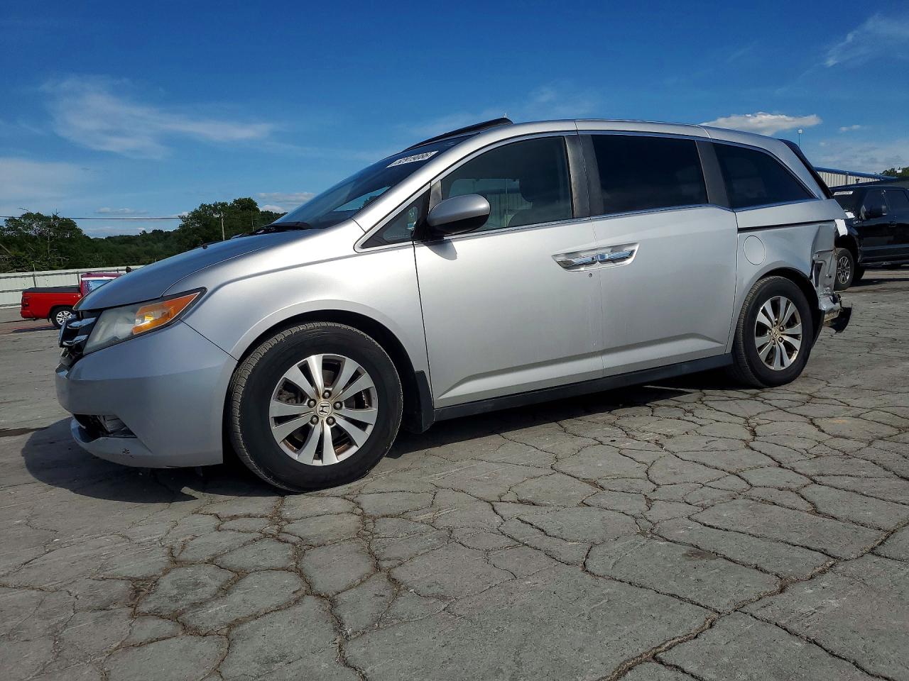 Salvage Honda Odyssey Image
