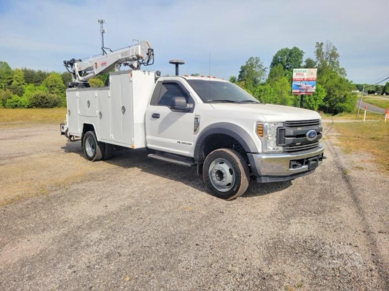 Salvage Ford F-550 Image