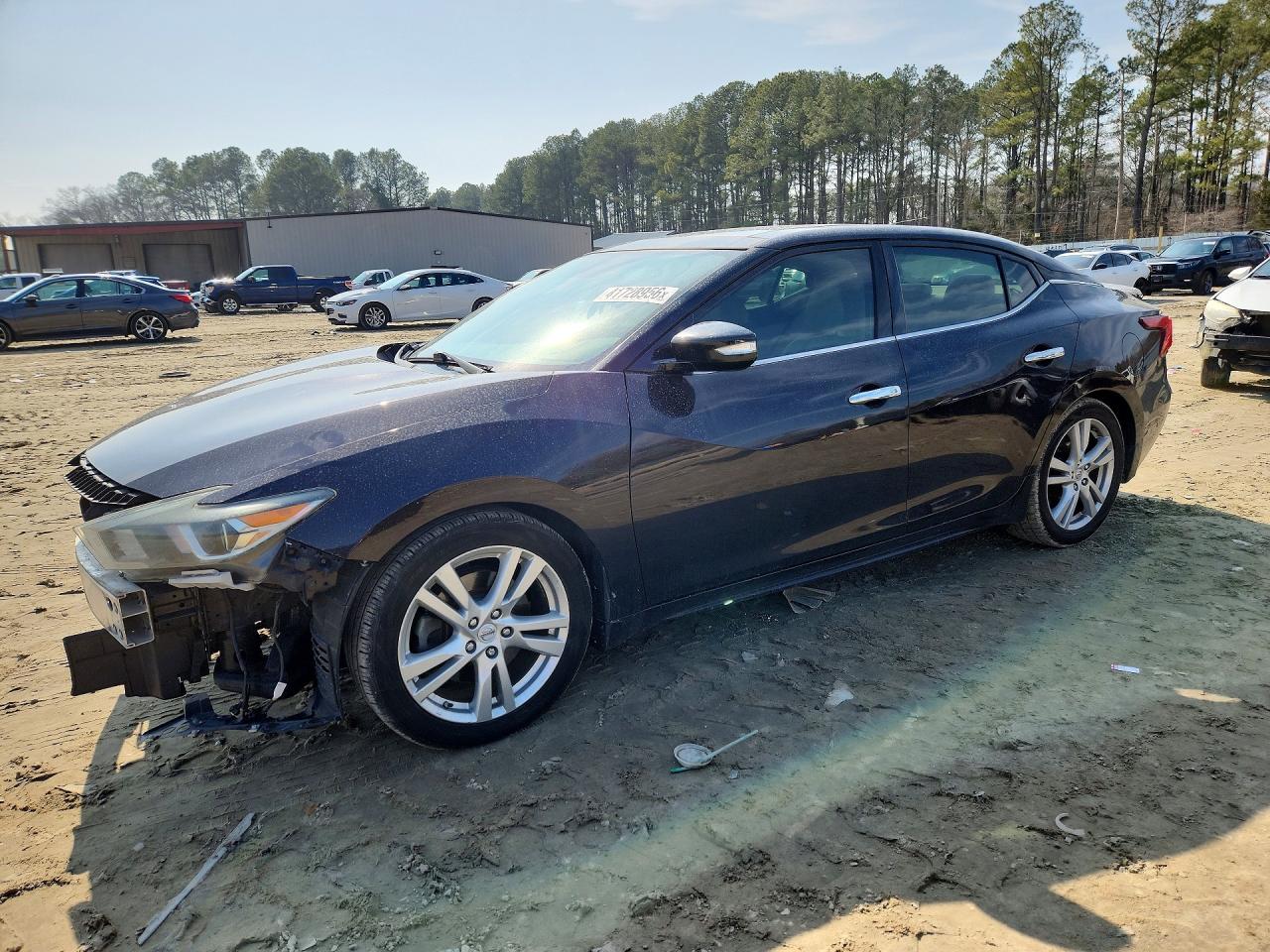 Salvage Nissan Maxima Image