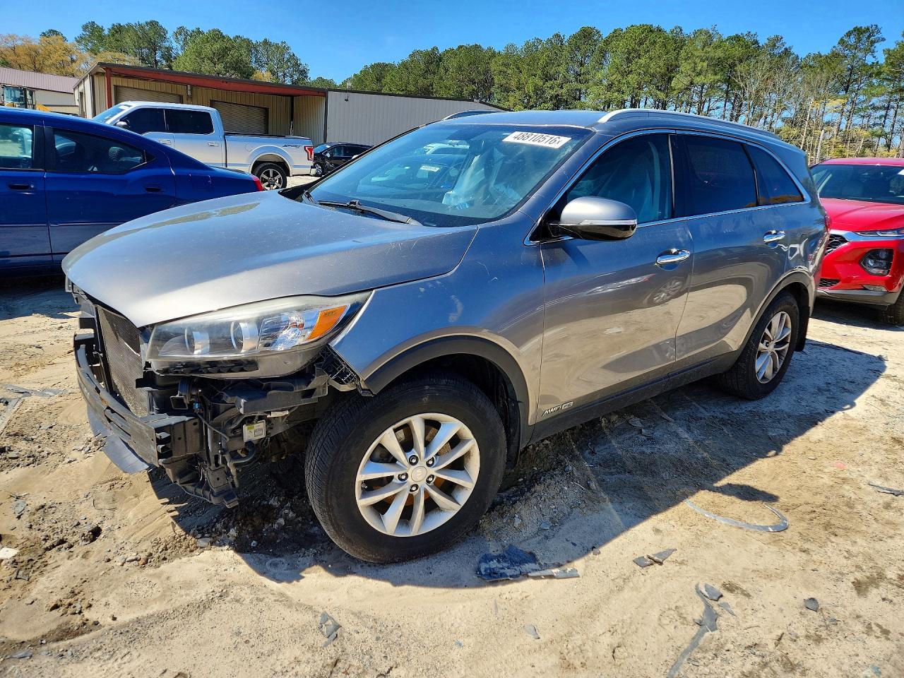 Salvage Kia Sorento Image