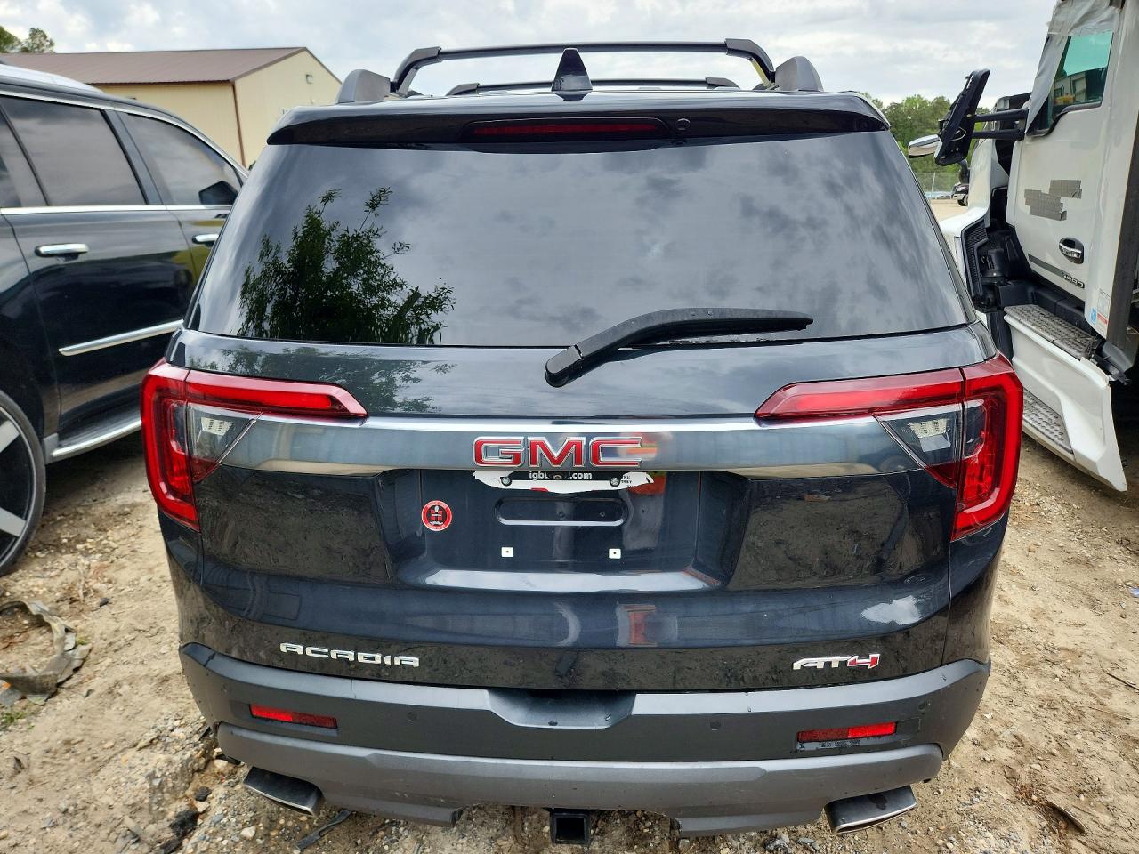 GMC Acadia At4