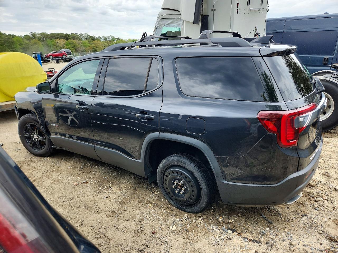 GMC Acadia At4
