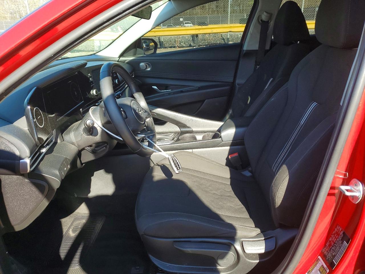 Hyundai ELANTRA Sel