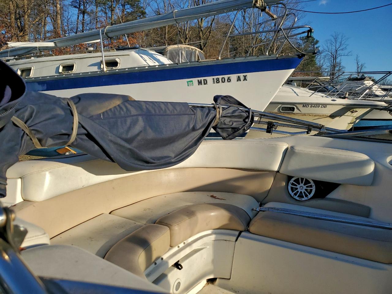 Regal 2565 Boat