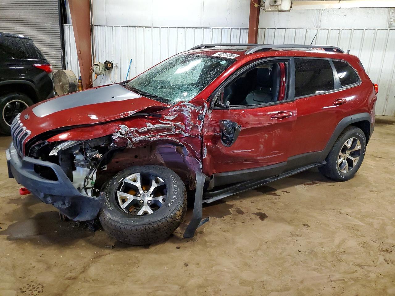 Salvage Jeep Cherokee Image