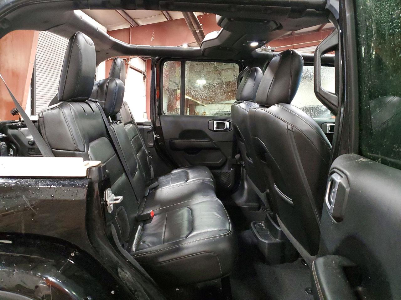 Jeep Wrangler Sahara