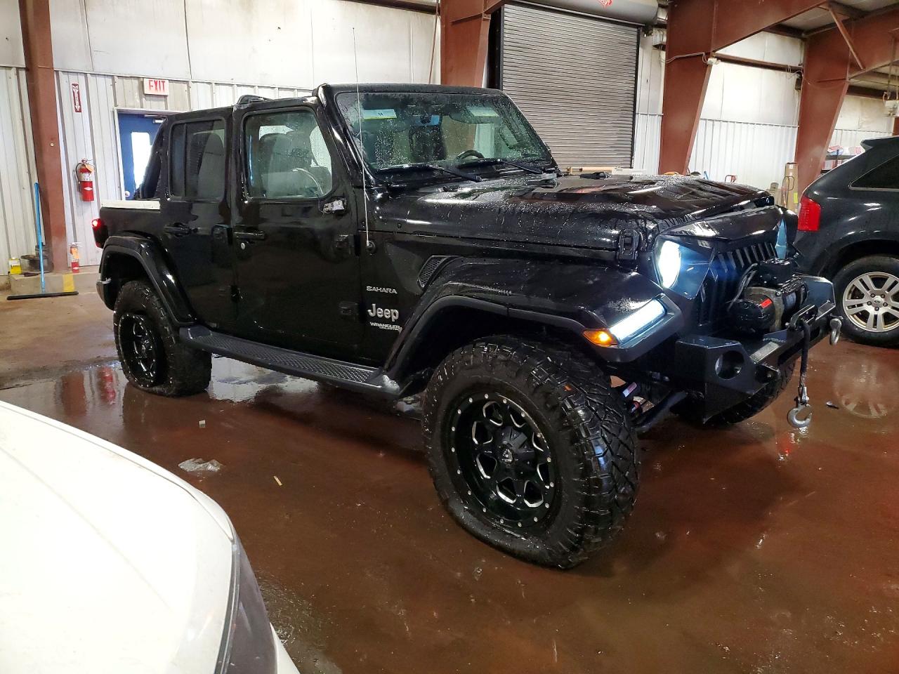 Jeep Wrangler Sahara