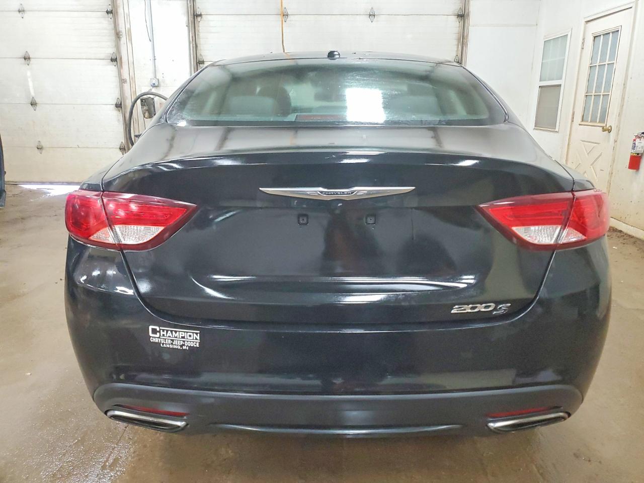 Chrysler 200 S