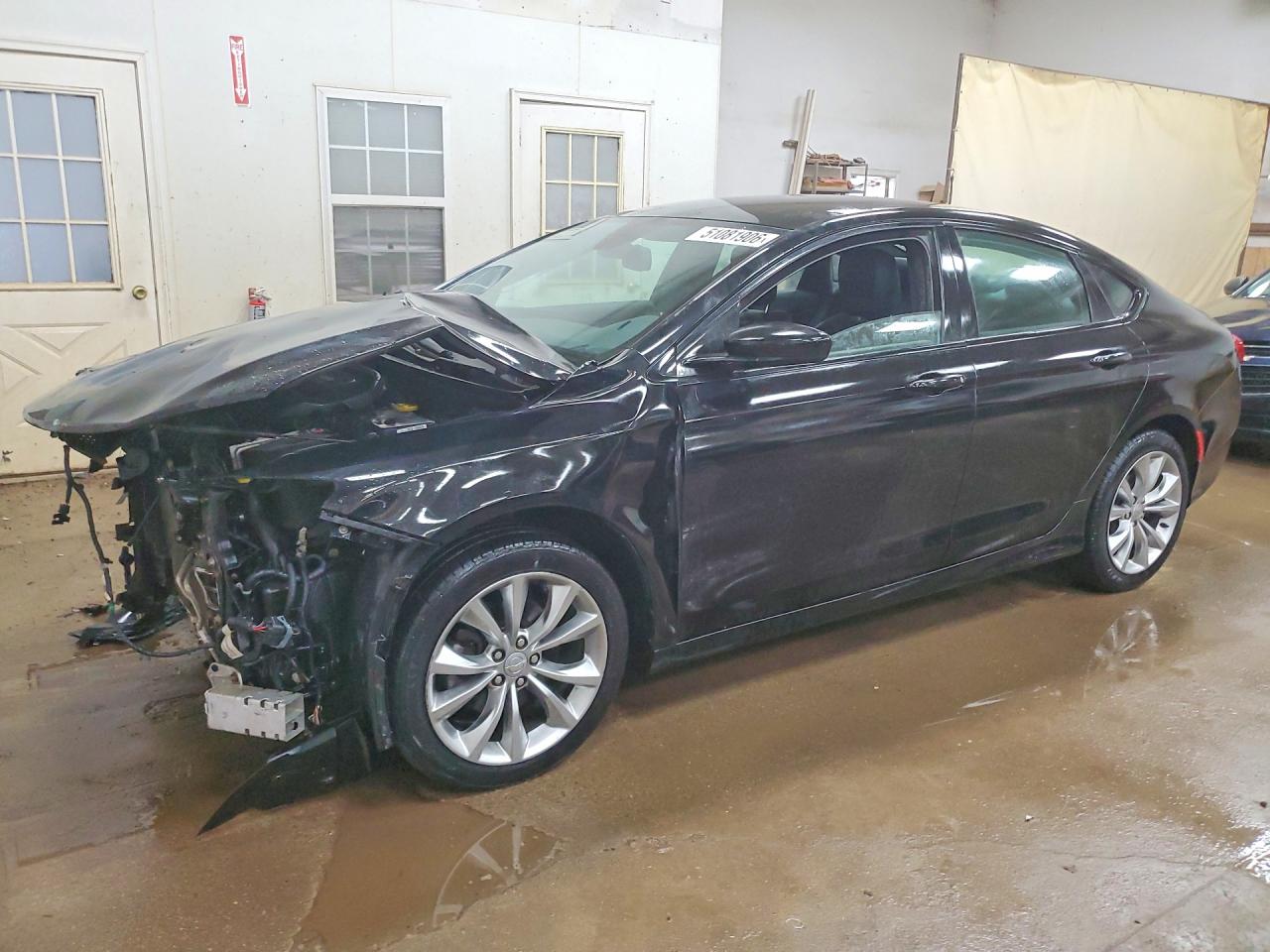 Salvage Chrysler 200 Image