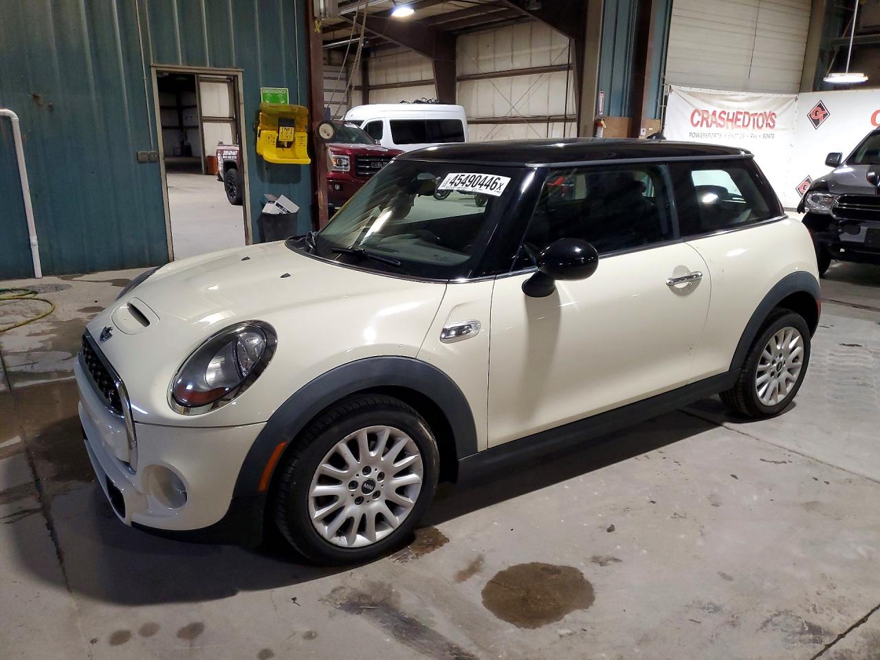 Salvage MINI Cooper Image