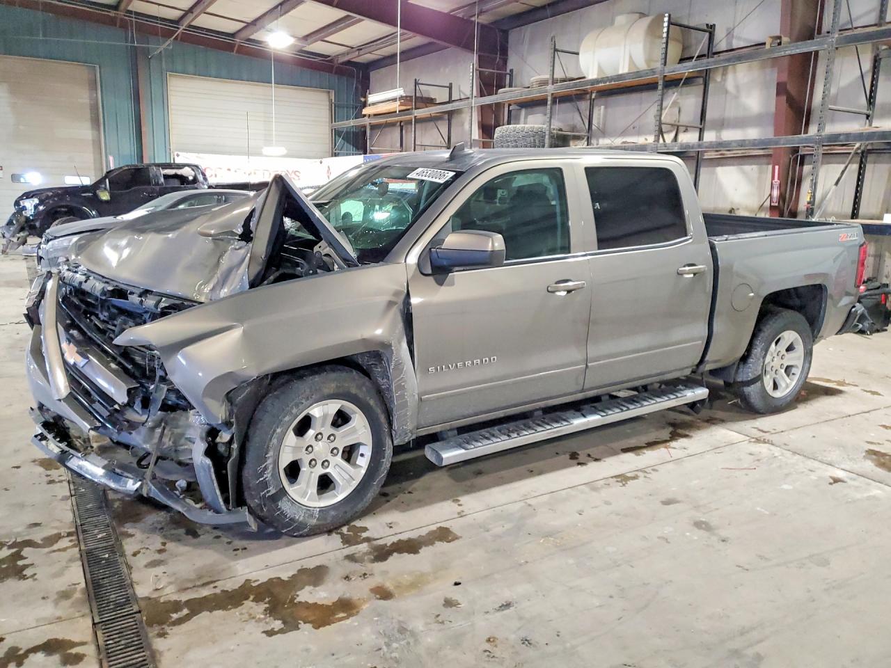 Salvage Chevrolet Silverado Image