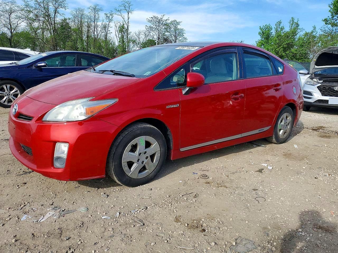Salvage Toyota Prius Image