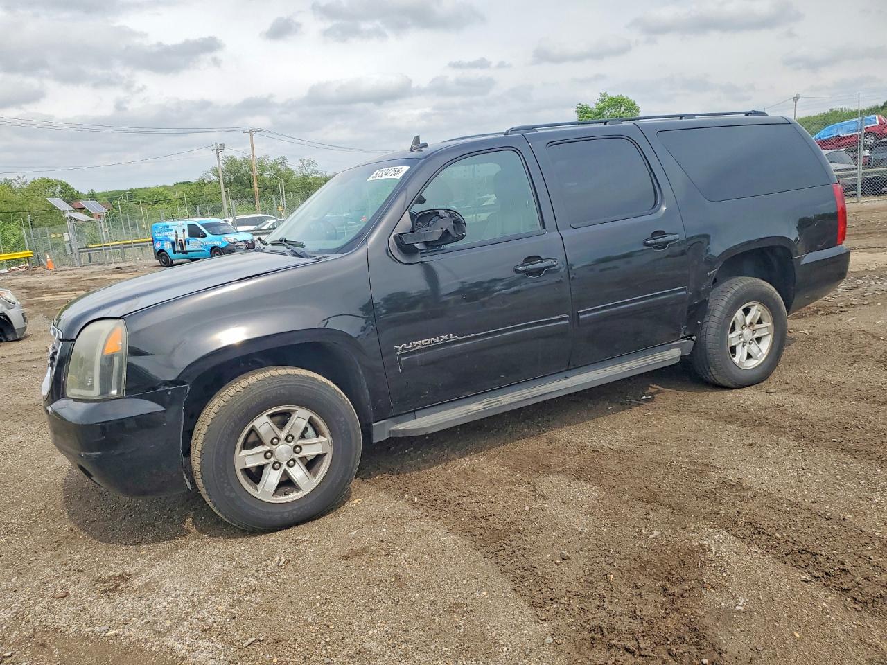 Salvage GMC Yukon Image