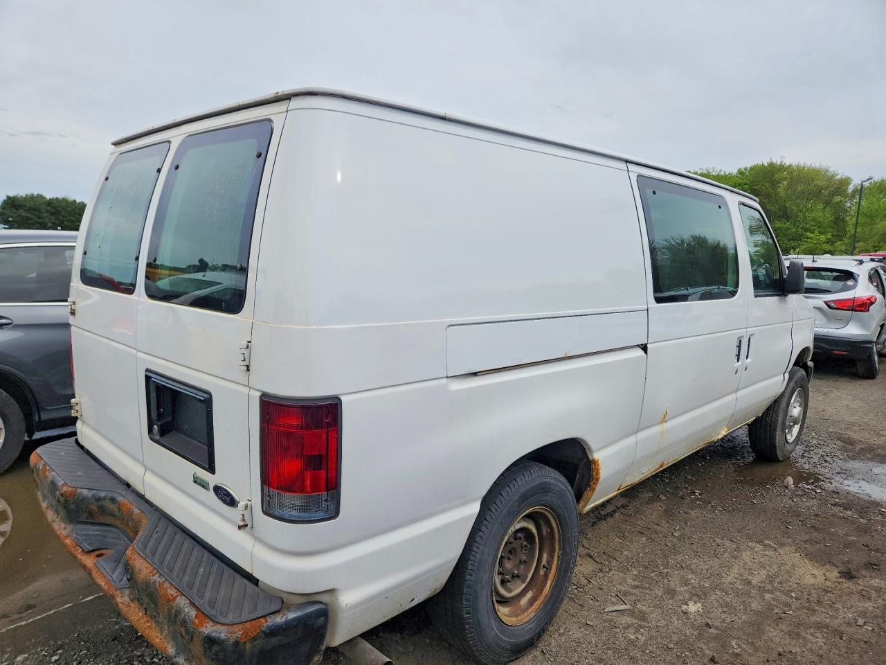 Ford Econoline E150 Van