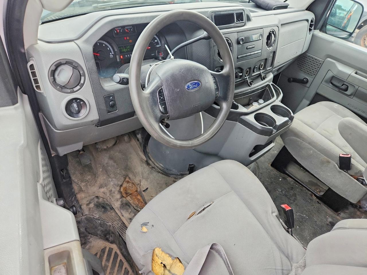Ford Econoline E150 Van