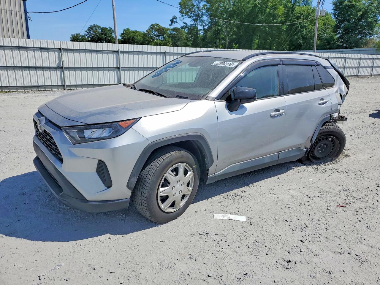 Salvage Toyota RAV4 Image