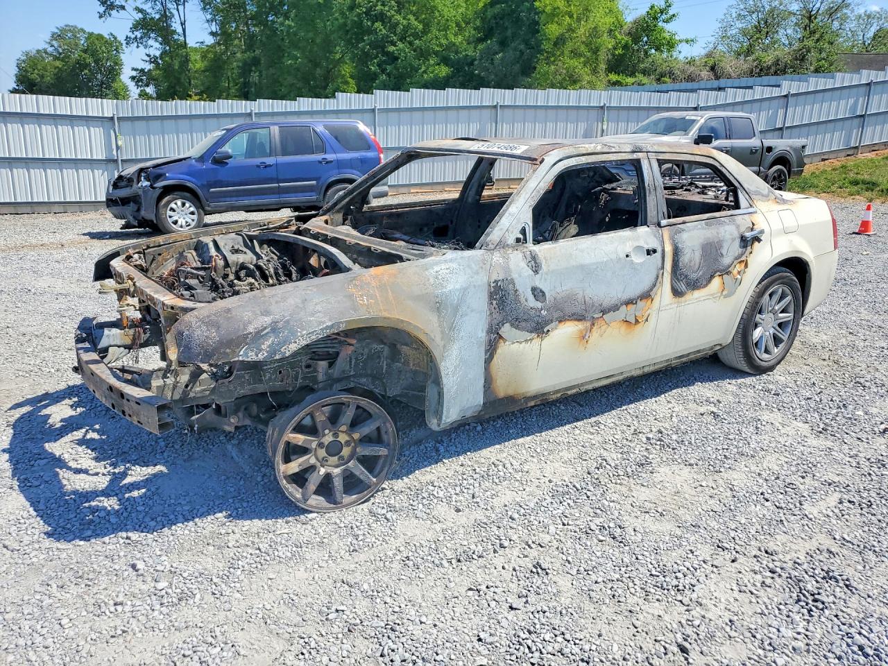Salvage Chrysler 300 Image