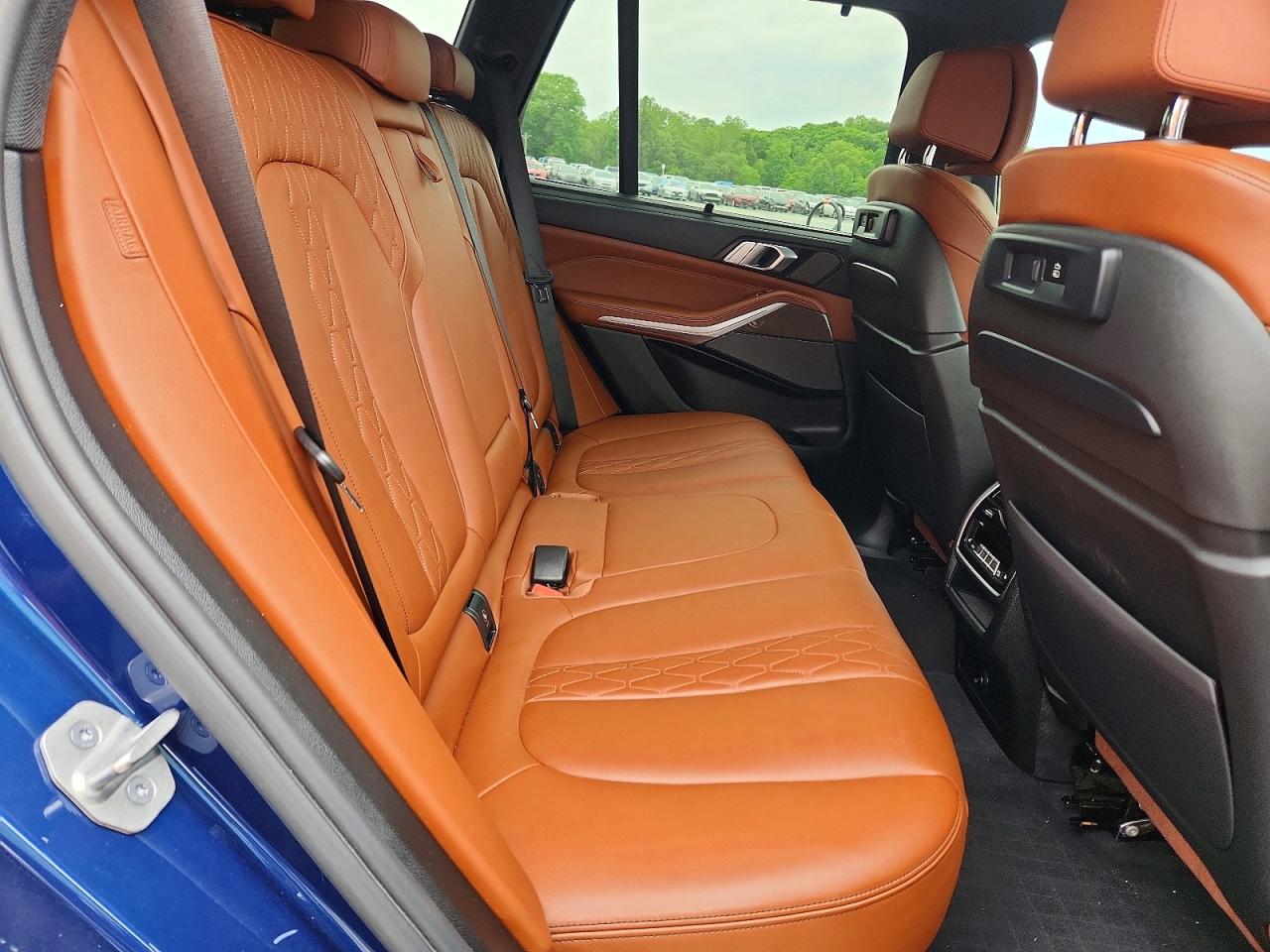 BMW X Series M50i