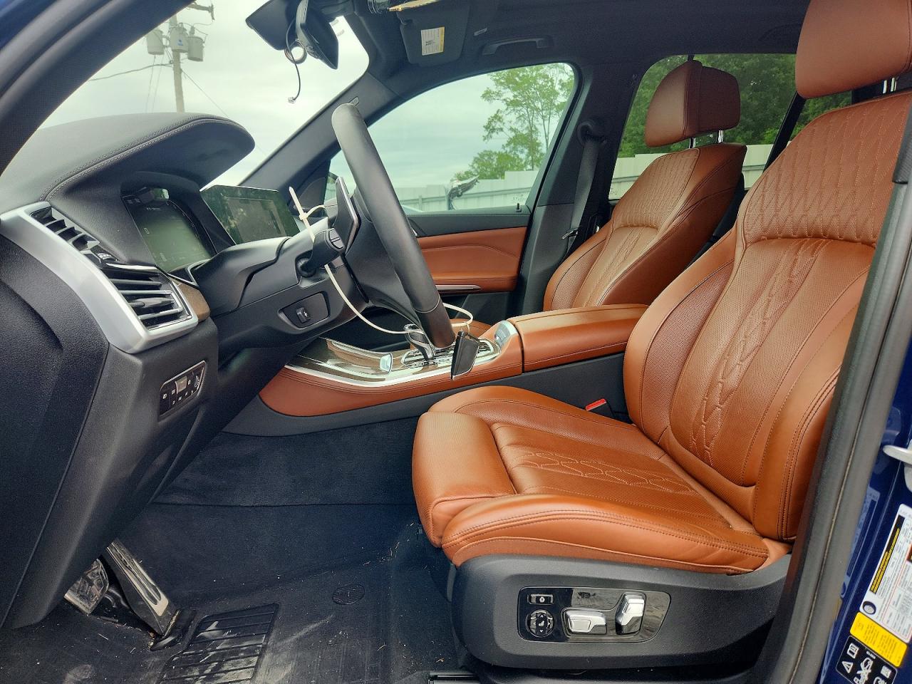 BMW X Series M50i