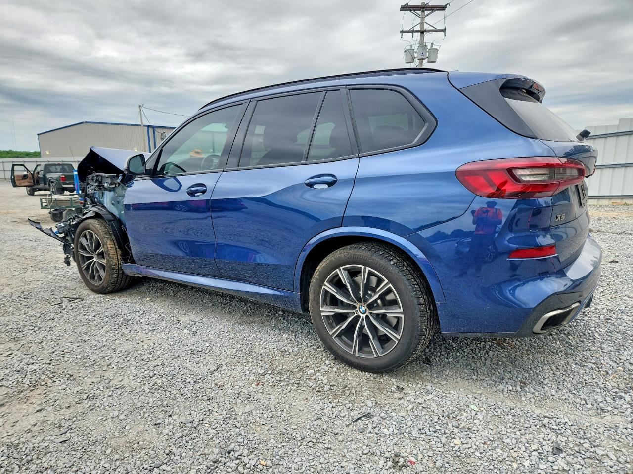 BMW X Series M50i