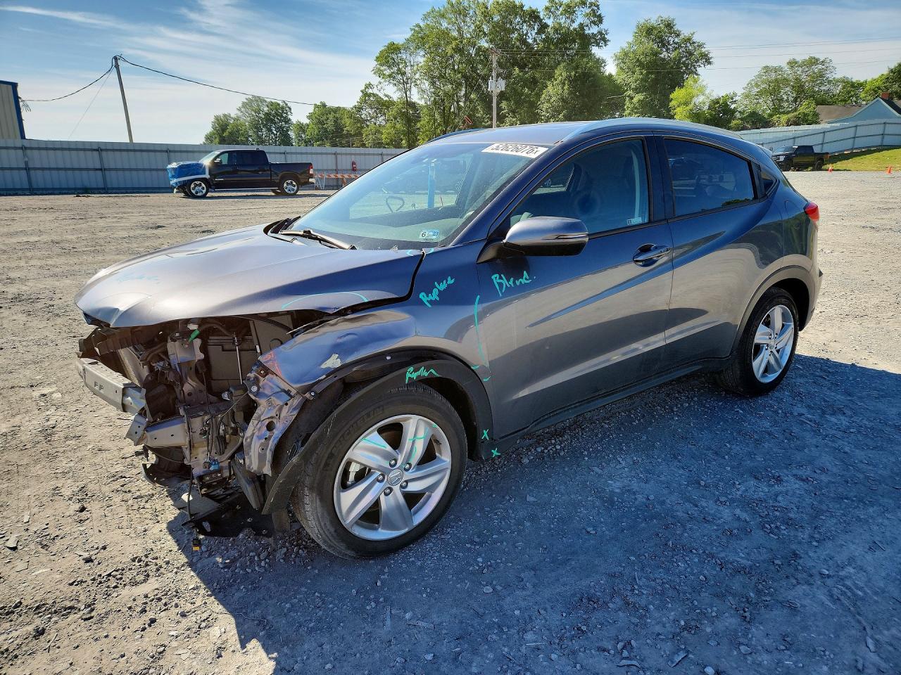 Salvage Honda HR-V Image