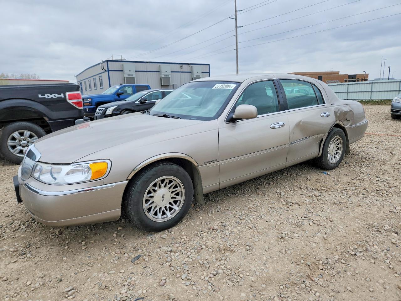 Salvage Lincoln Towncar Image