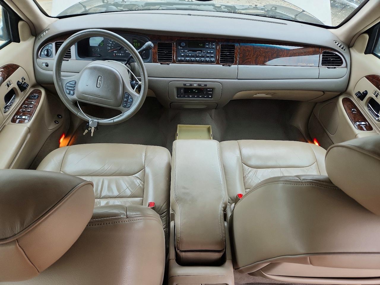 Lincoln Towncar Signature