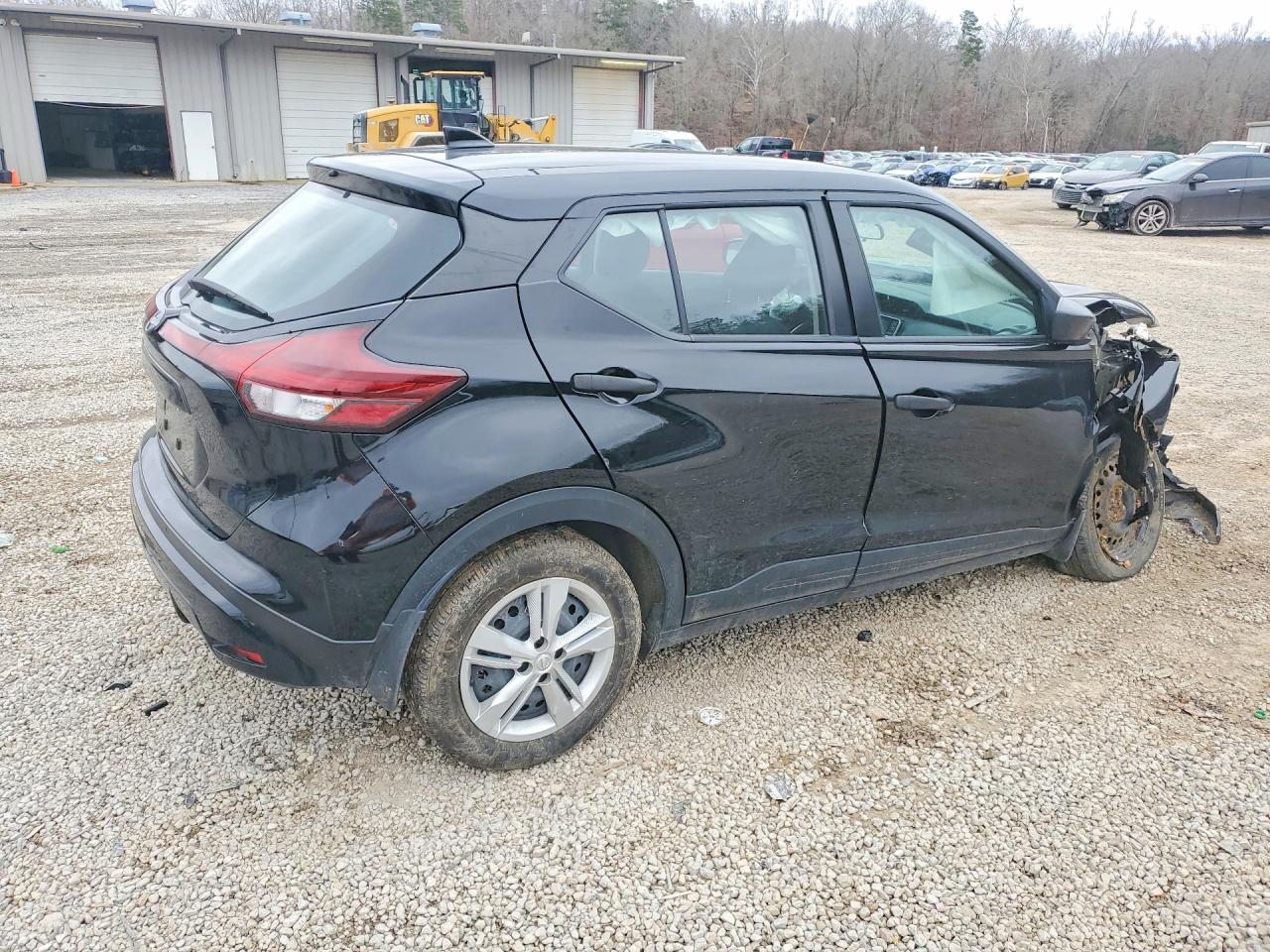 Nissan Kicks S