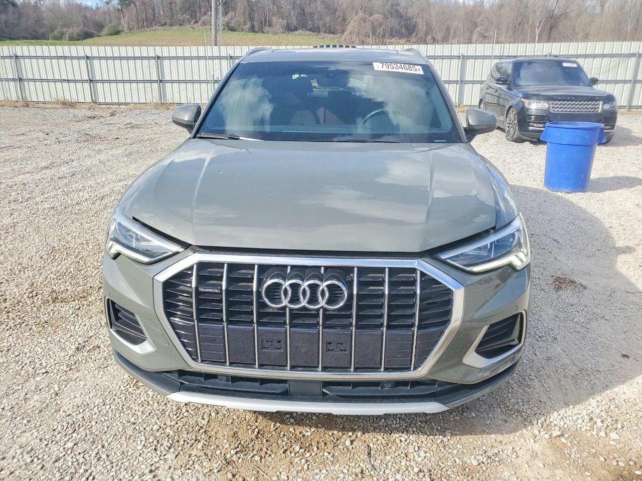 Audi Q3 Premium Plus