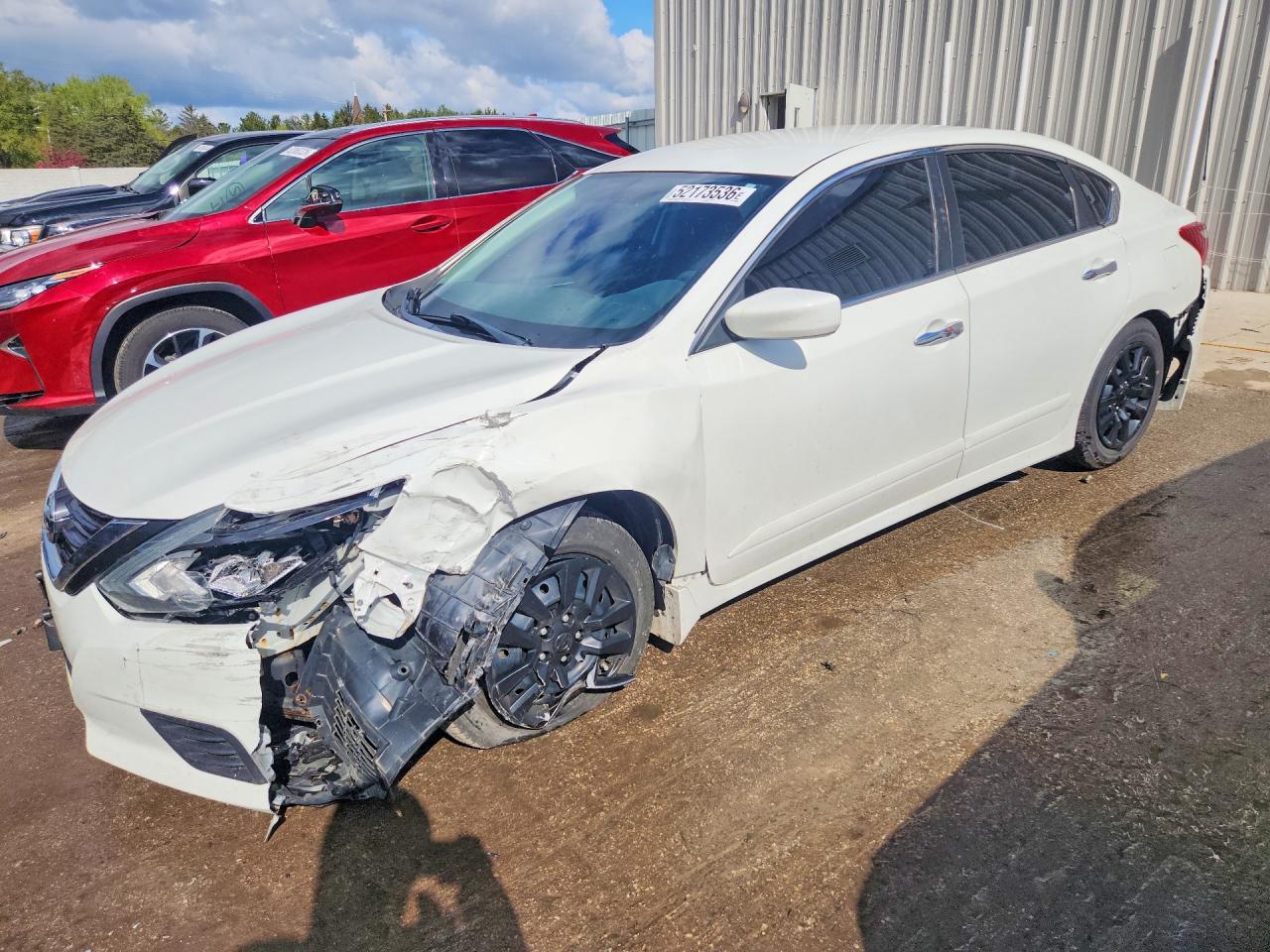 Salvage Nissan Altima Image