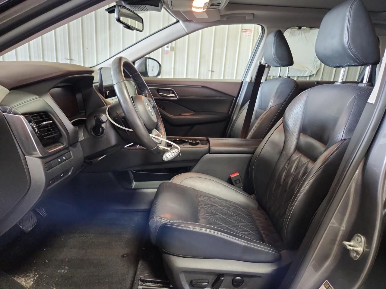 Nissan Rogue Platinum