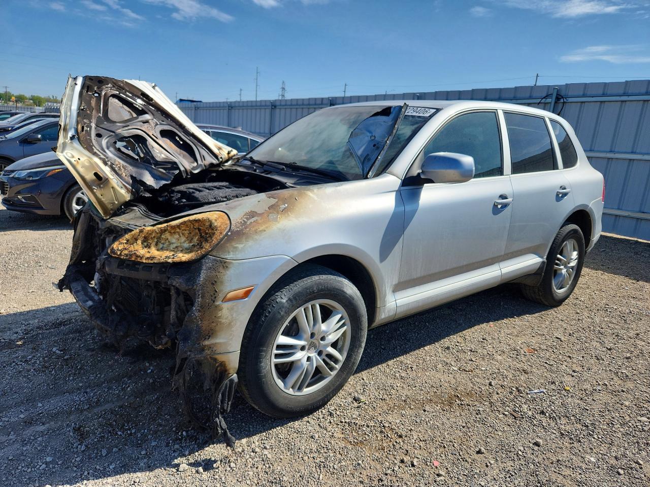 Salvage Porsche Cayenne Image