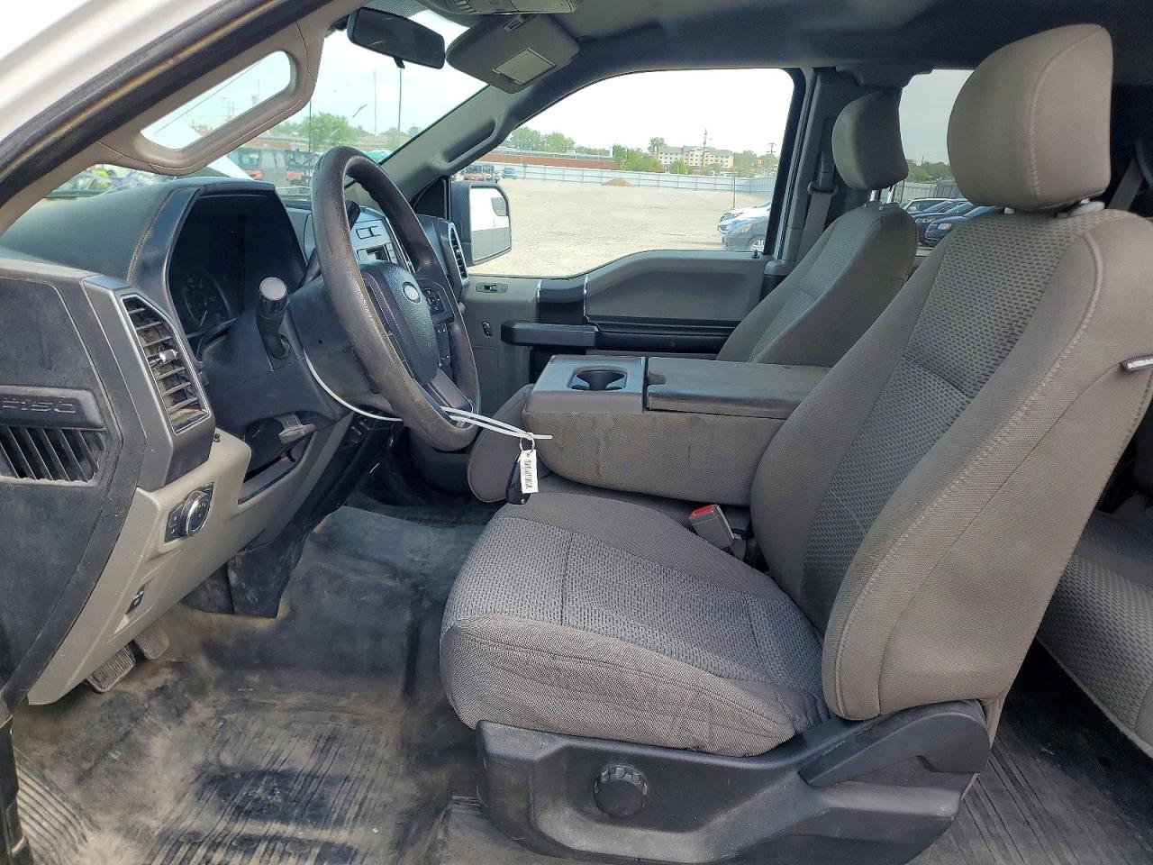 Ford F-150 Super Cab