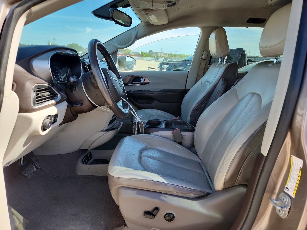 Chrysler Pacifica Touring L