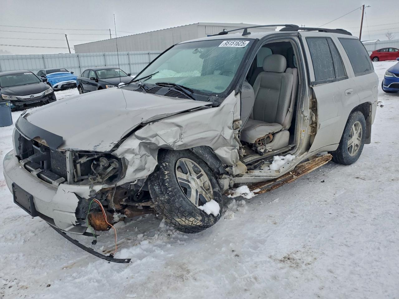 Salvage Chevrolet Trailblazer Image