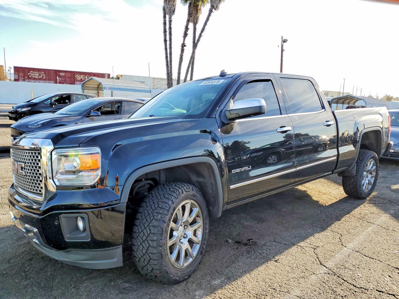 Salvage GMC Sierra Image