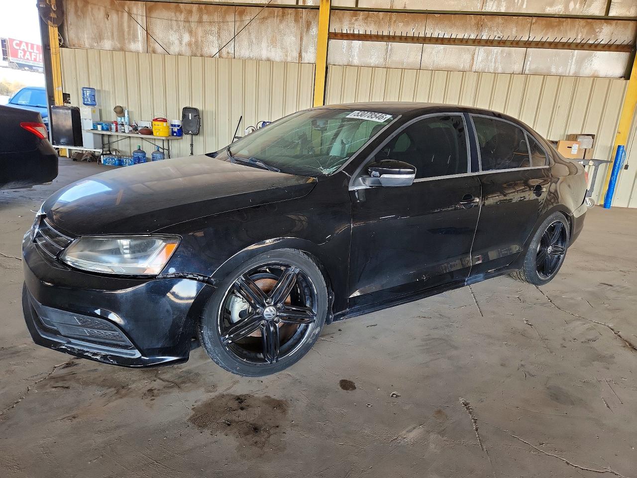 Salvage Volkswagen Jetta Image