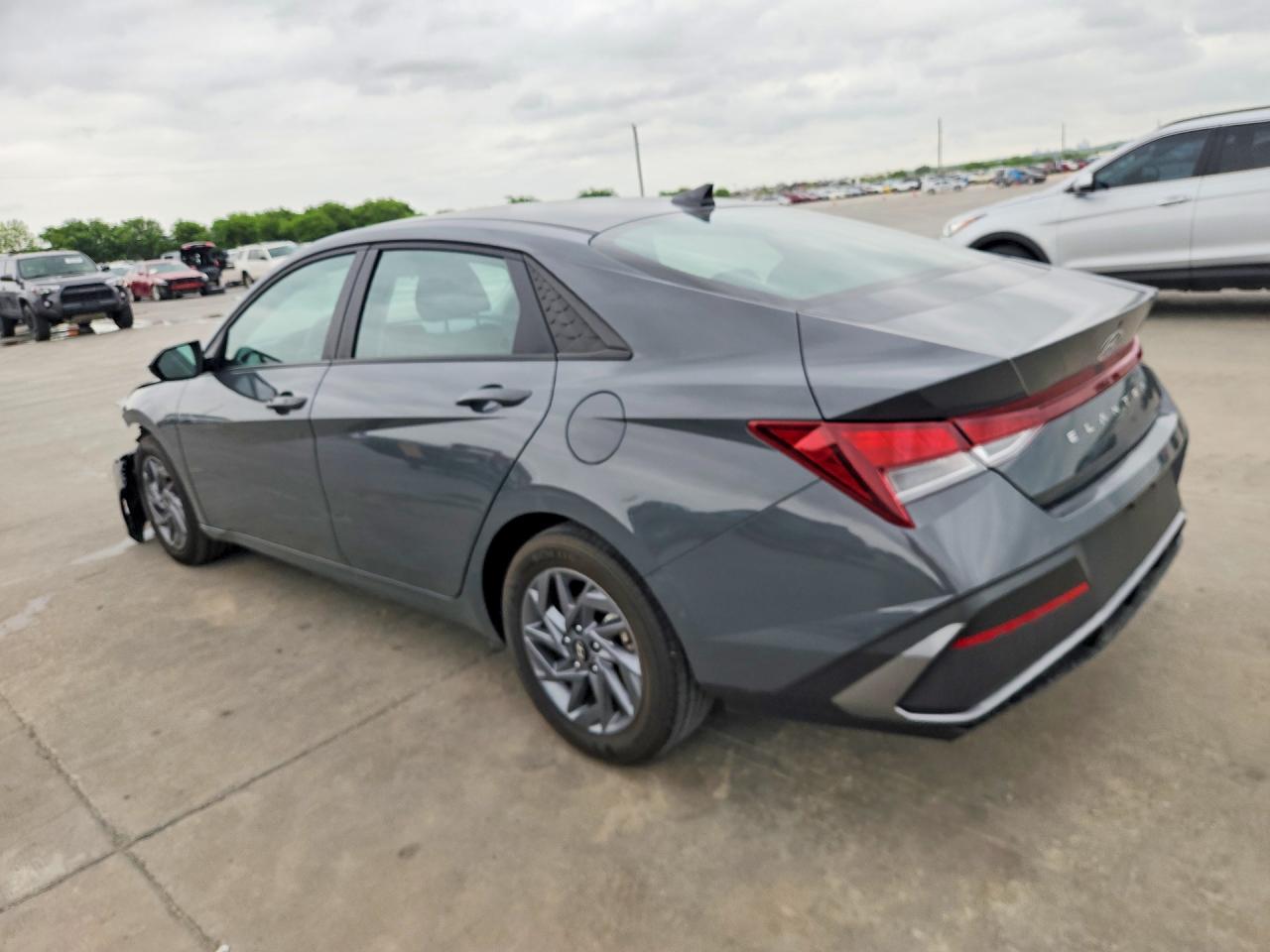 Hyundai ELANTRA Sel