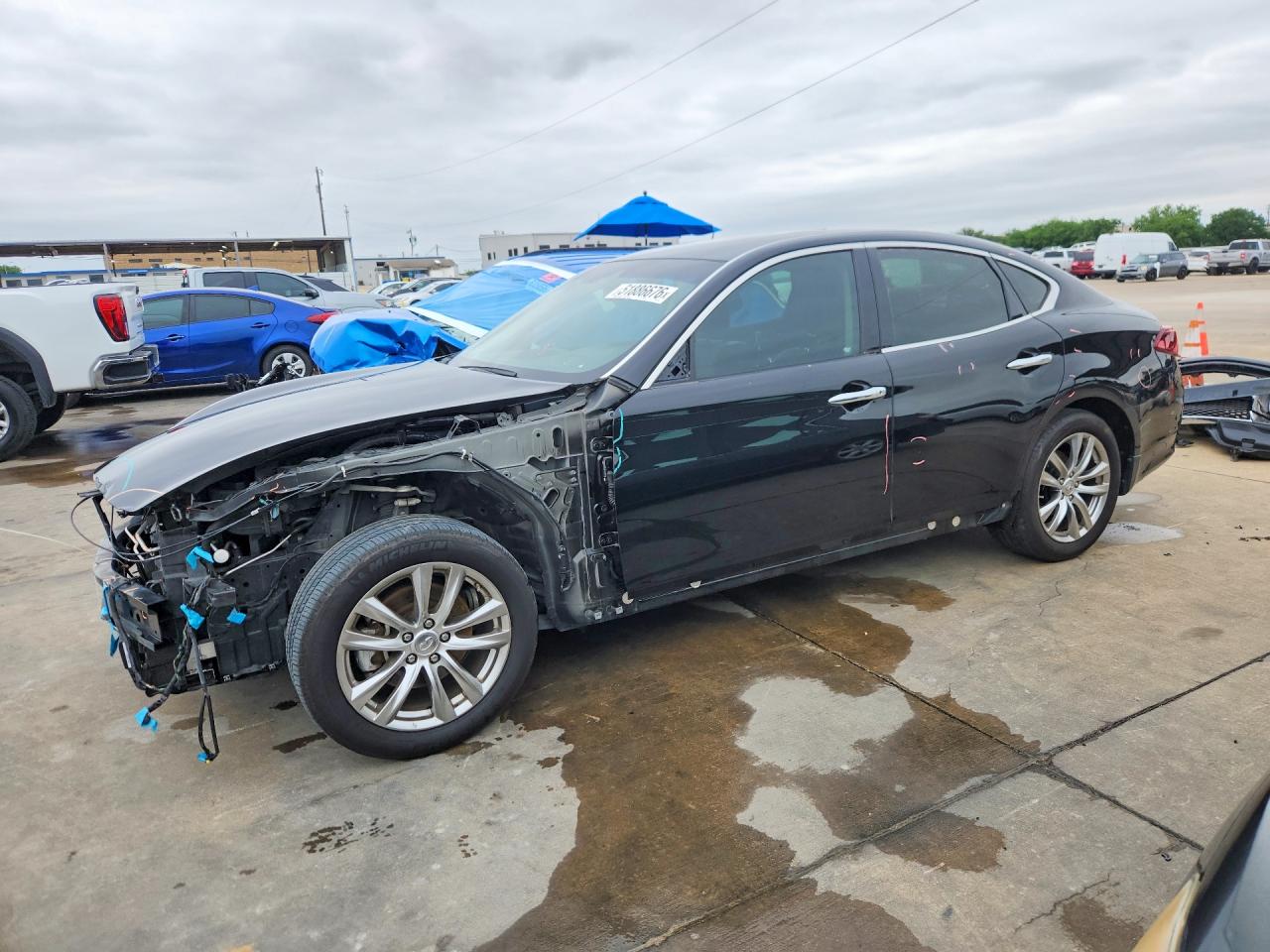 Salvage INFINITI Q70 Image