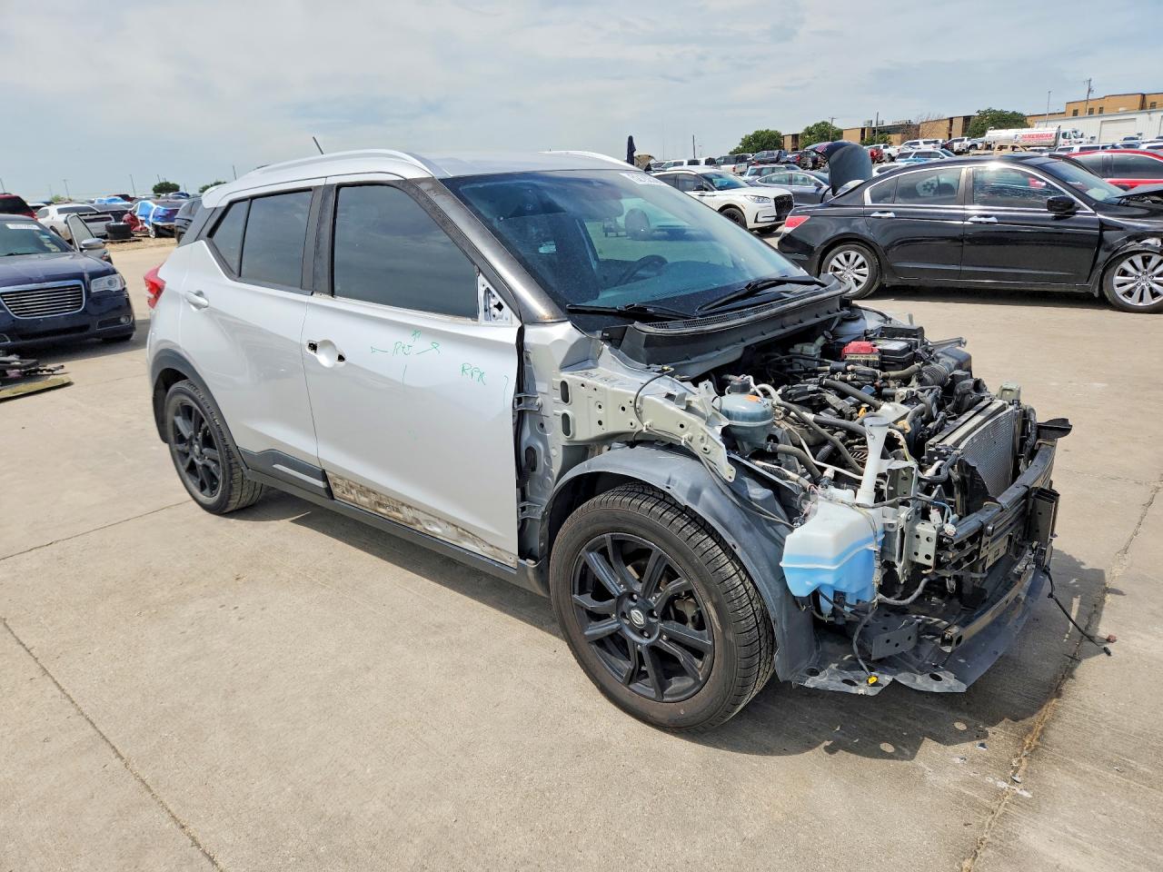 Nissan Kicks Sr