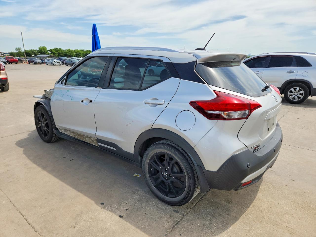 Nissan Kicks Sr