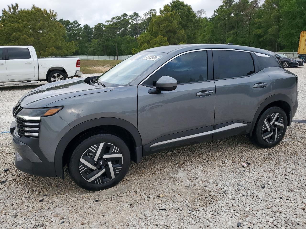 Salvage Nissan Kicks Image