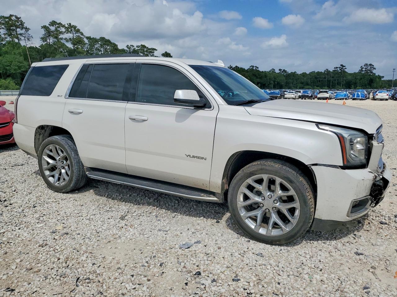 GMC Yukon Slt
