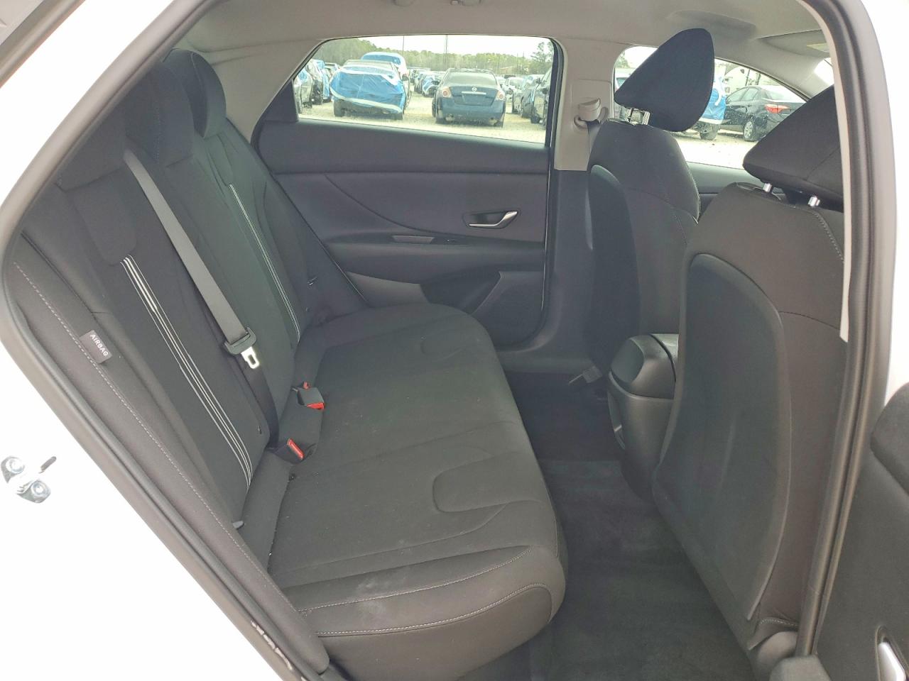 Hyundai ELANTRA Blue