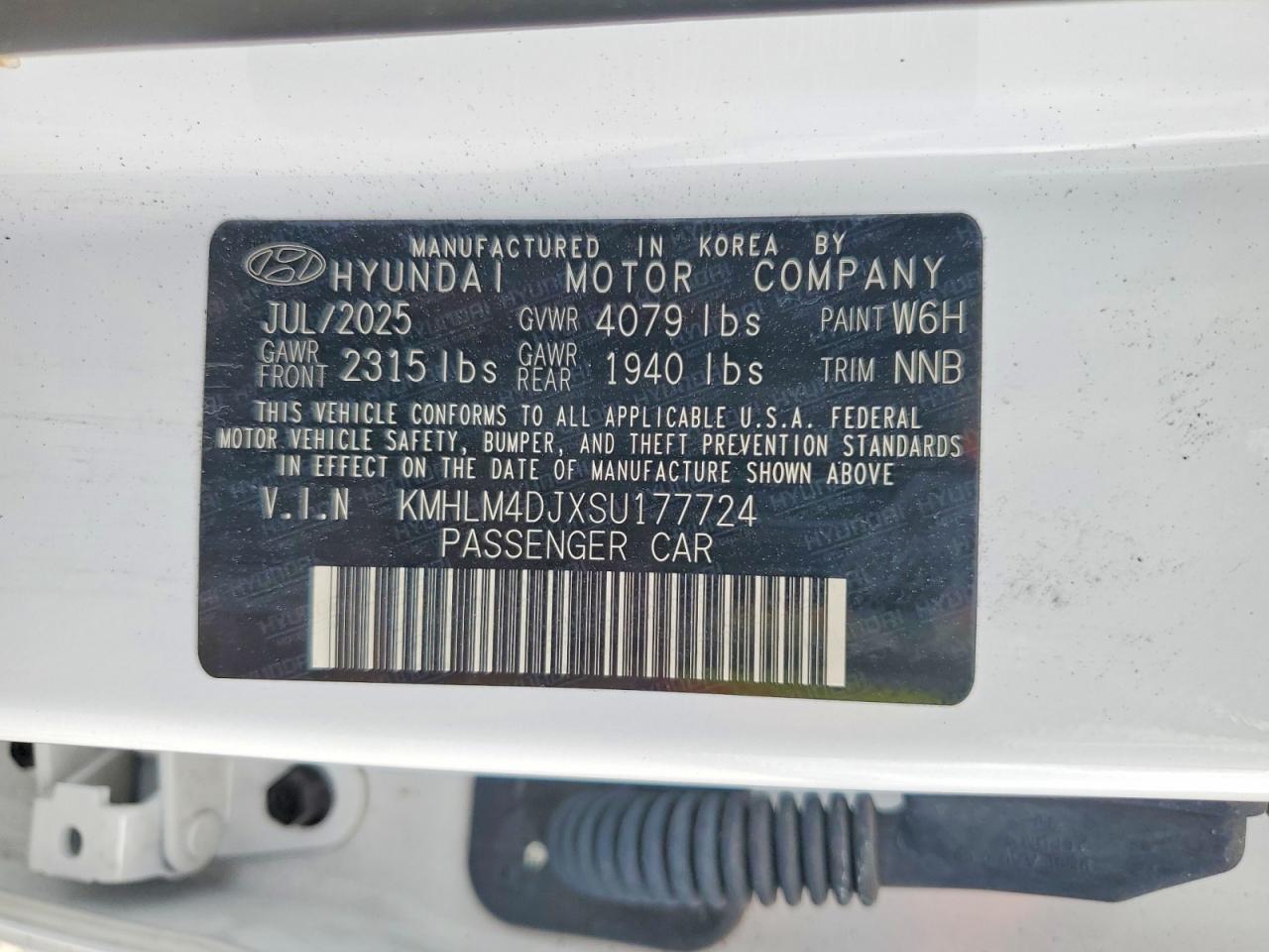 Hyundai ELANTRA Blue