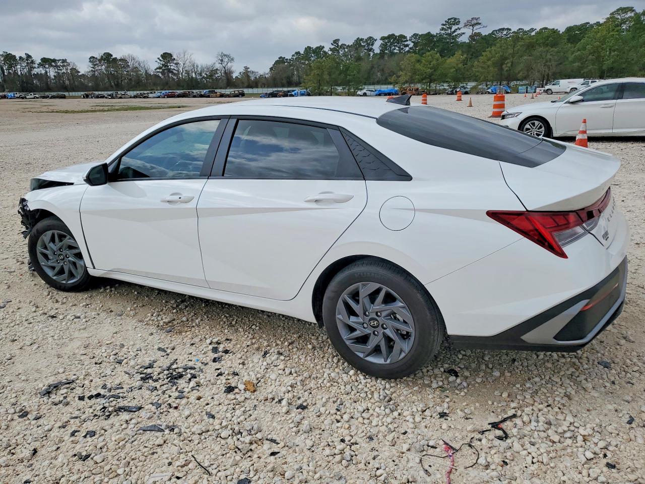 Hyundai ELANTRA Blue