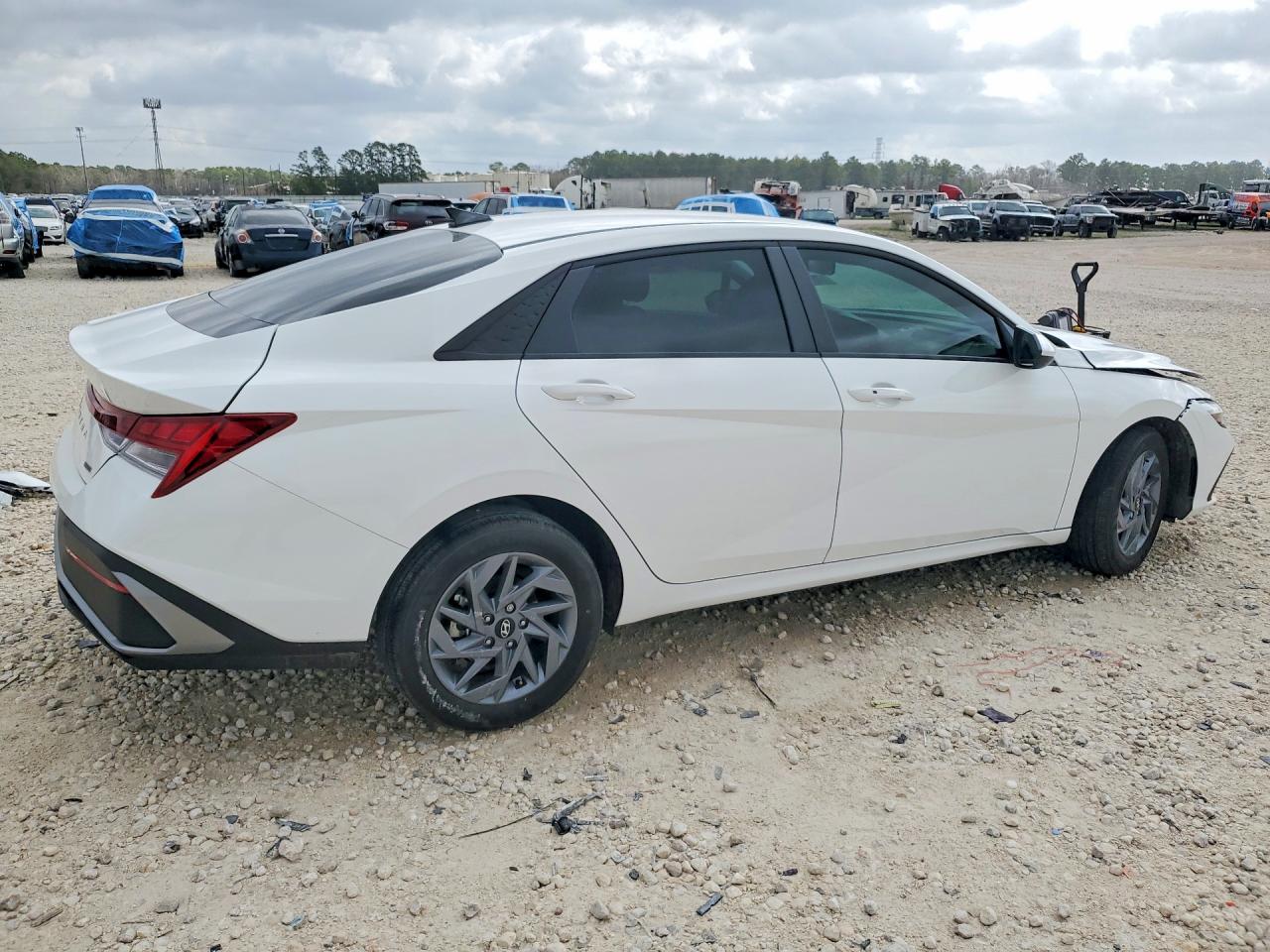 Hyundai ELANTRA Blue